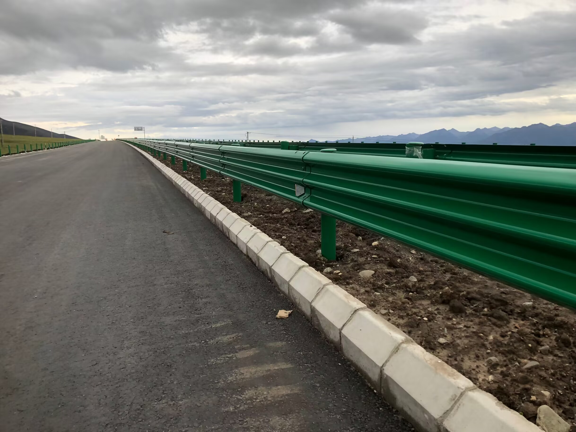 江阳区乡村公路波形护栏热镀锌喷塑波形护栏 - 推荐